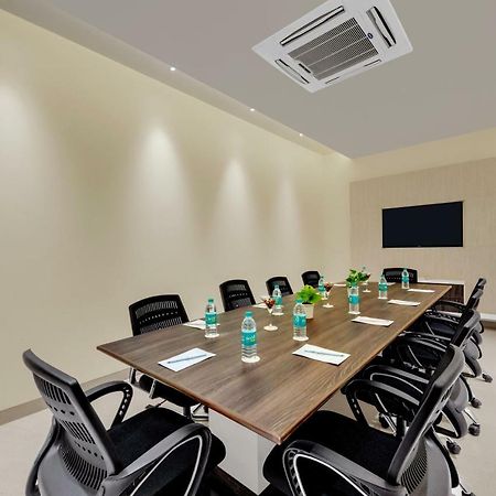 The Fern Residency Karad Hotel Luaran gambar