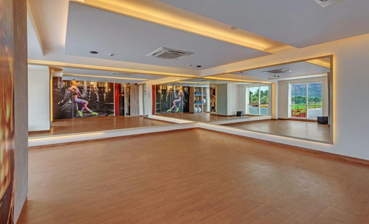 The Fern Residency Karad Hotel Luaran gambar